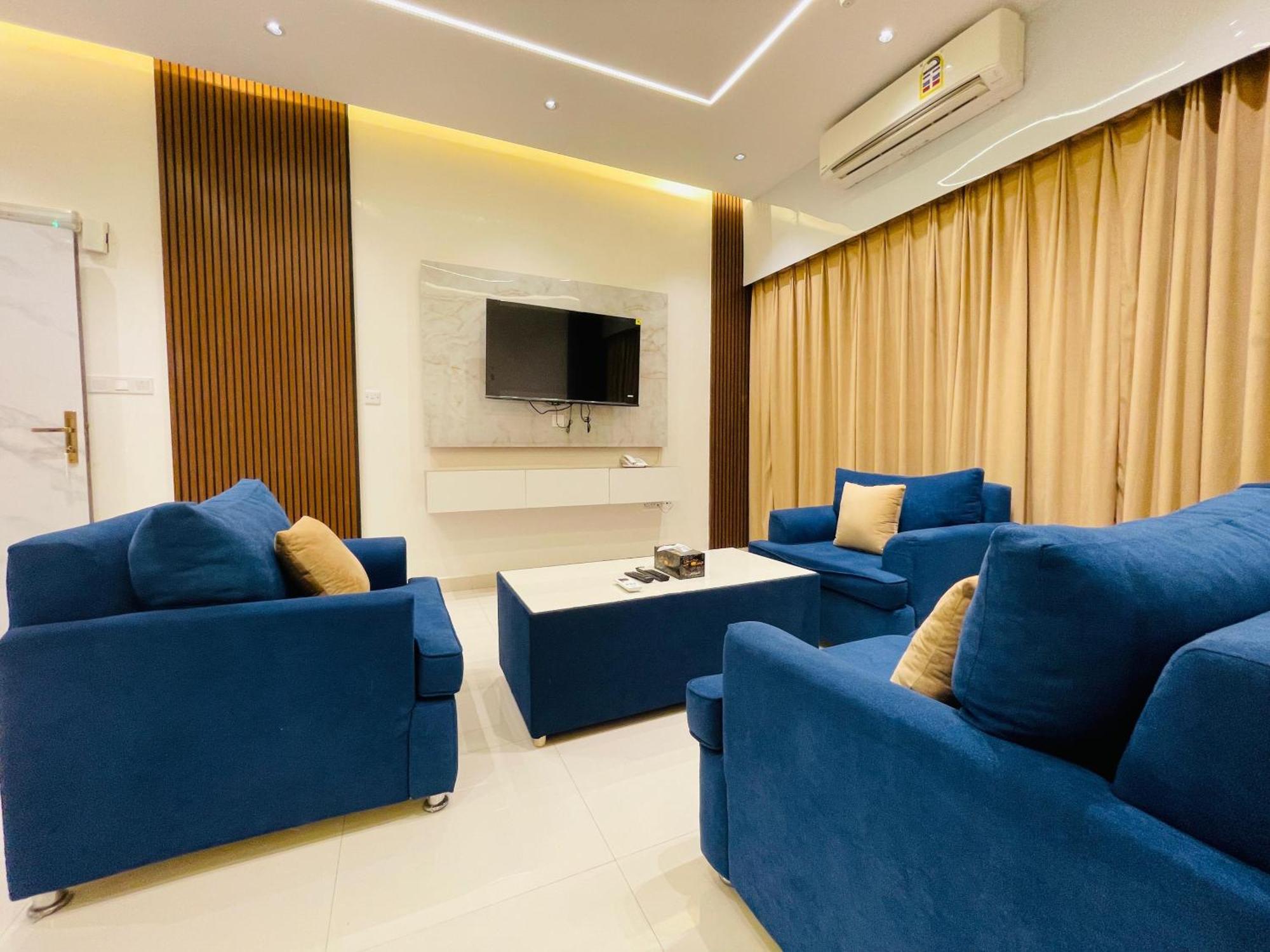 Mabahj Garnatha Hotel Apartments โซฮาร์ ภายนอก รูปภาพ