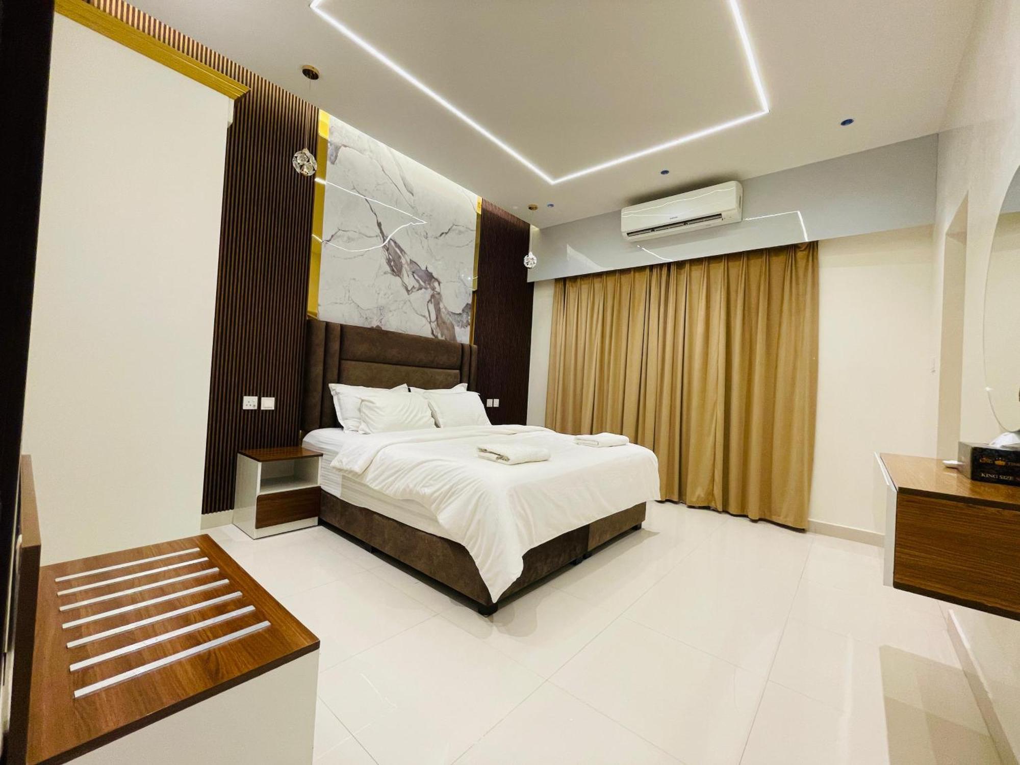 Mabahj Garnatha Hotel Apartments โซฮาร์ ภายนอก รูปภาพ