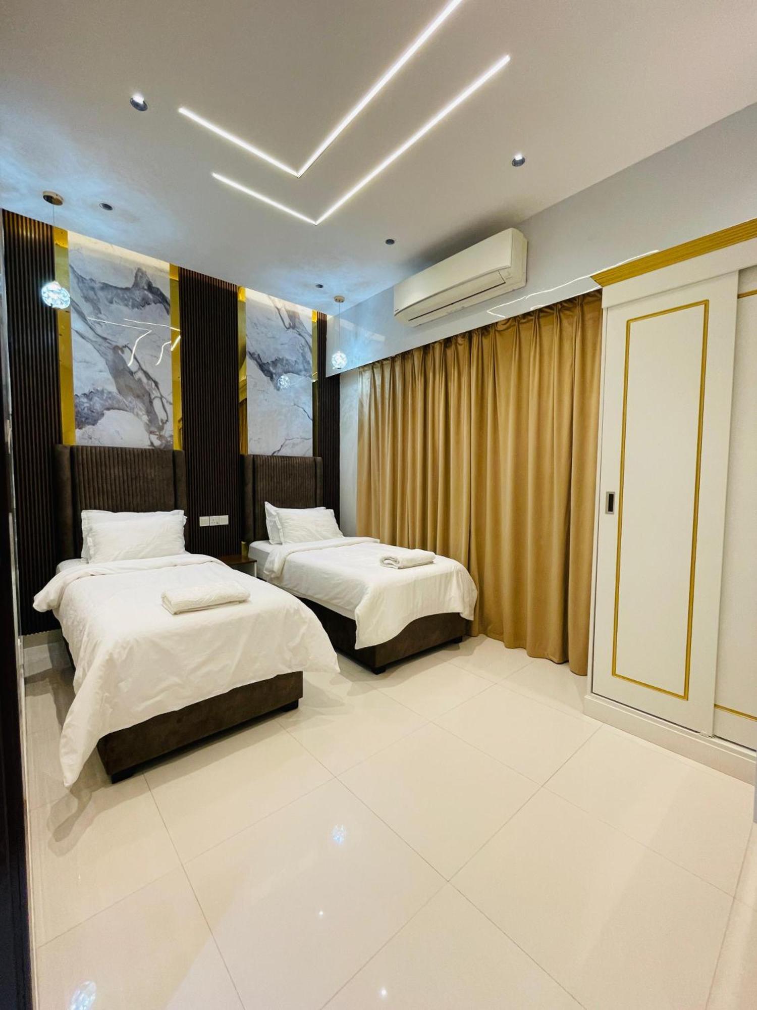 Mabahj Garnatha Hotel Apartments โซฮาร์ ภายนอก รูปภาพ